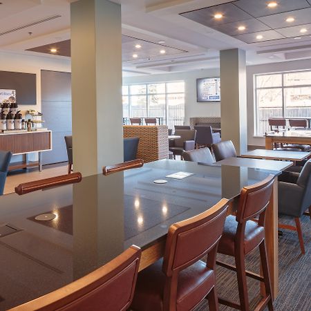 Holiday Inn Express & Suites - Belleville By Ihg Εξωτερικό φωτογραφία