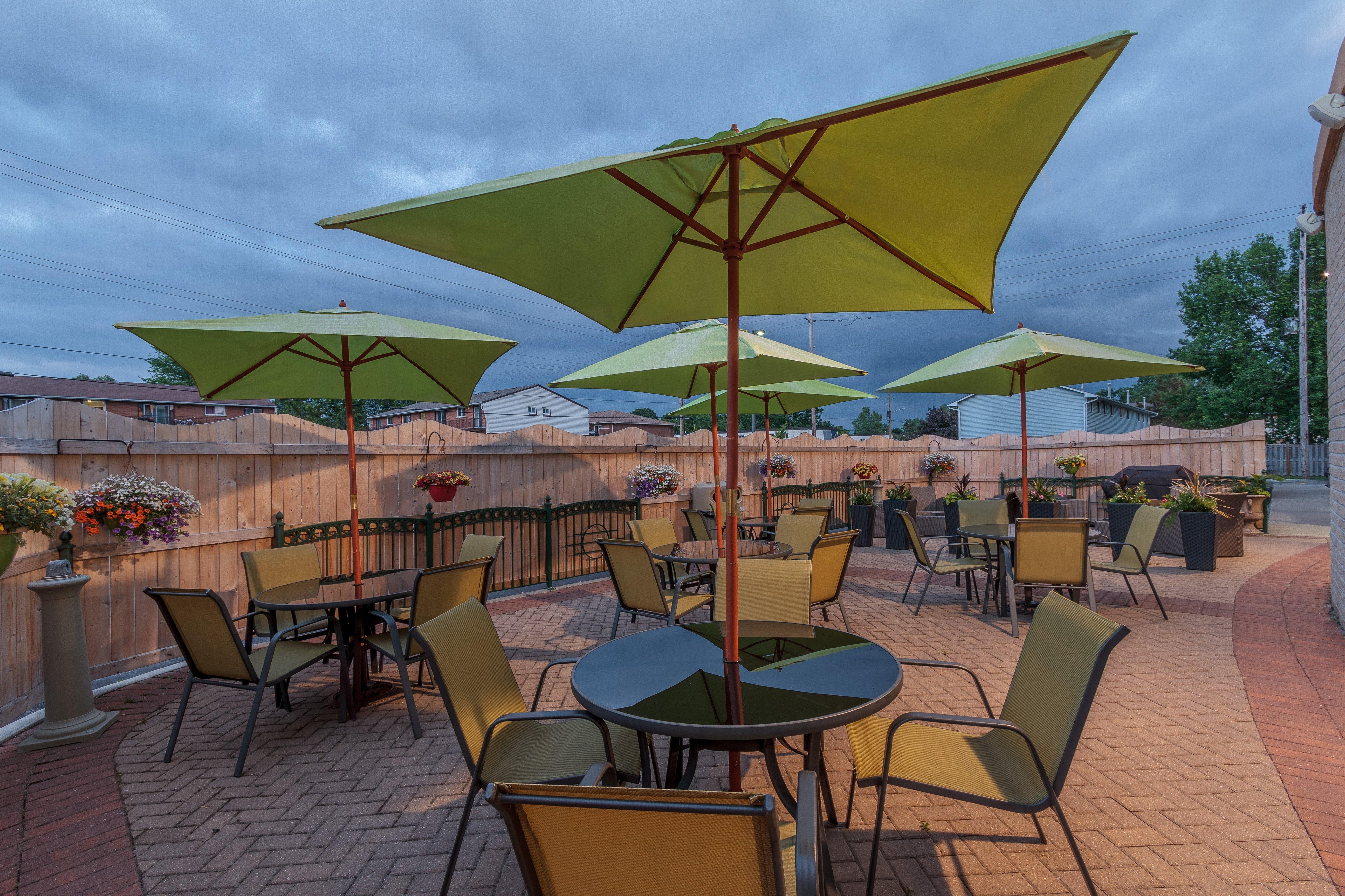 Holiday Inn Express & Suites - Belleville By Ihg Εξωτερικό φωτογραφία