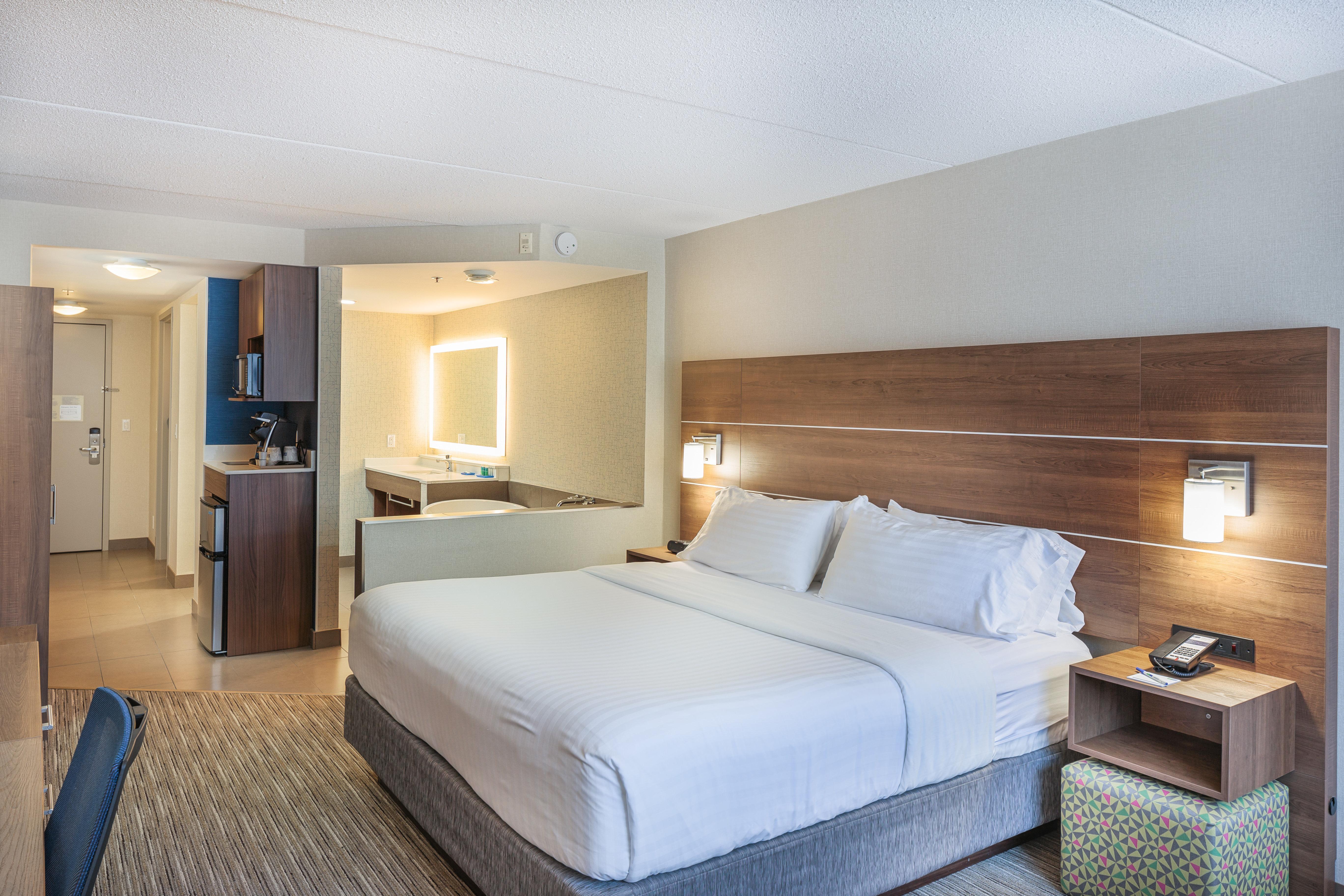 Holiday Inn Express & Suites - Belleville By Ihg Εξωτερικό φωτογραφία