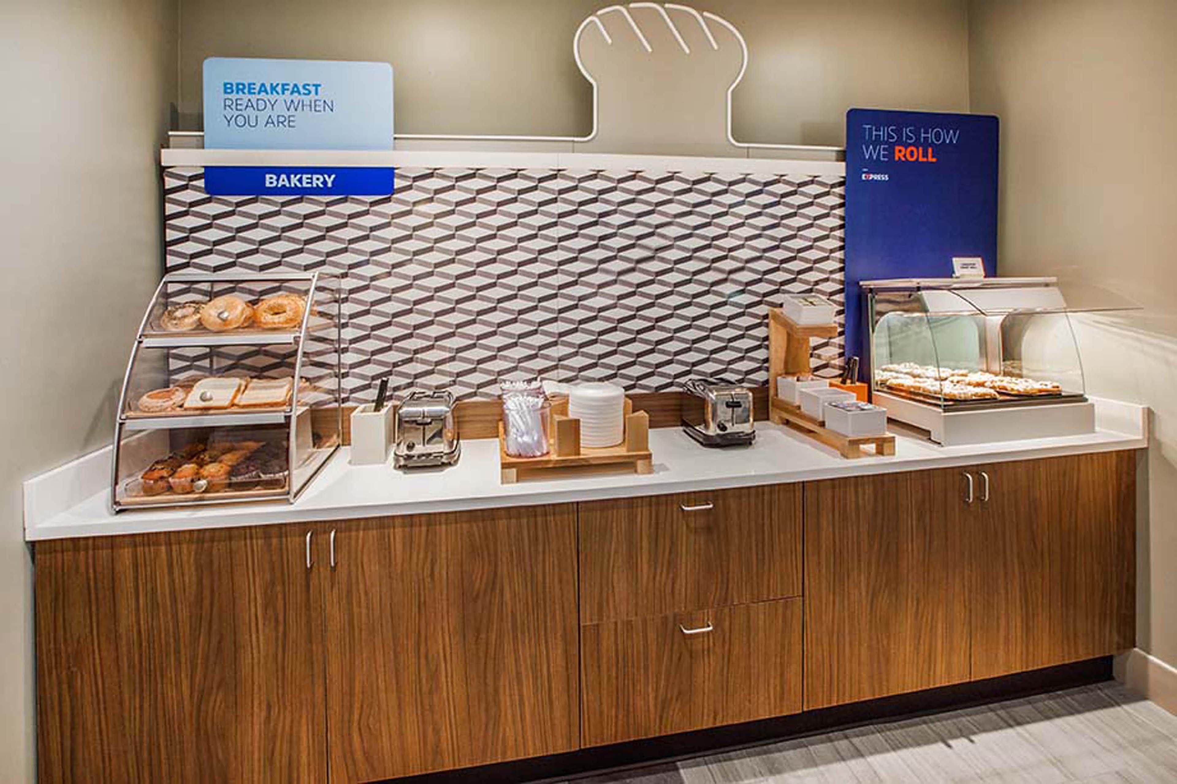 Holiday Inn Express & Suites - Belleville By Ihg Εξωτερικό φωτογραφία