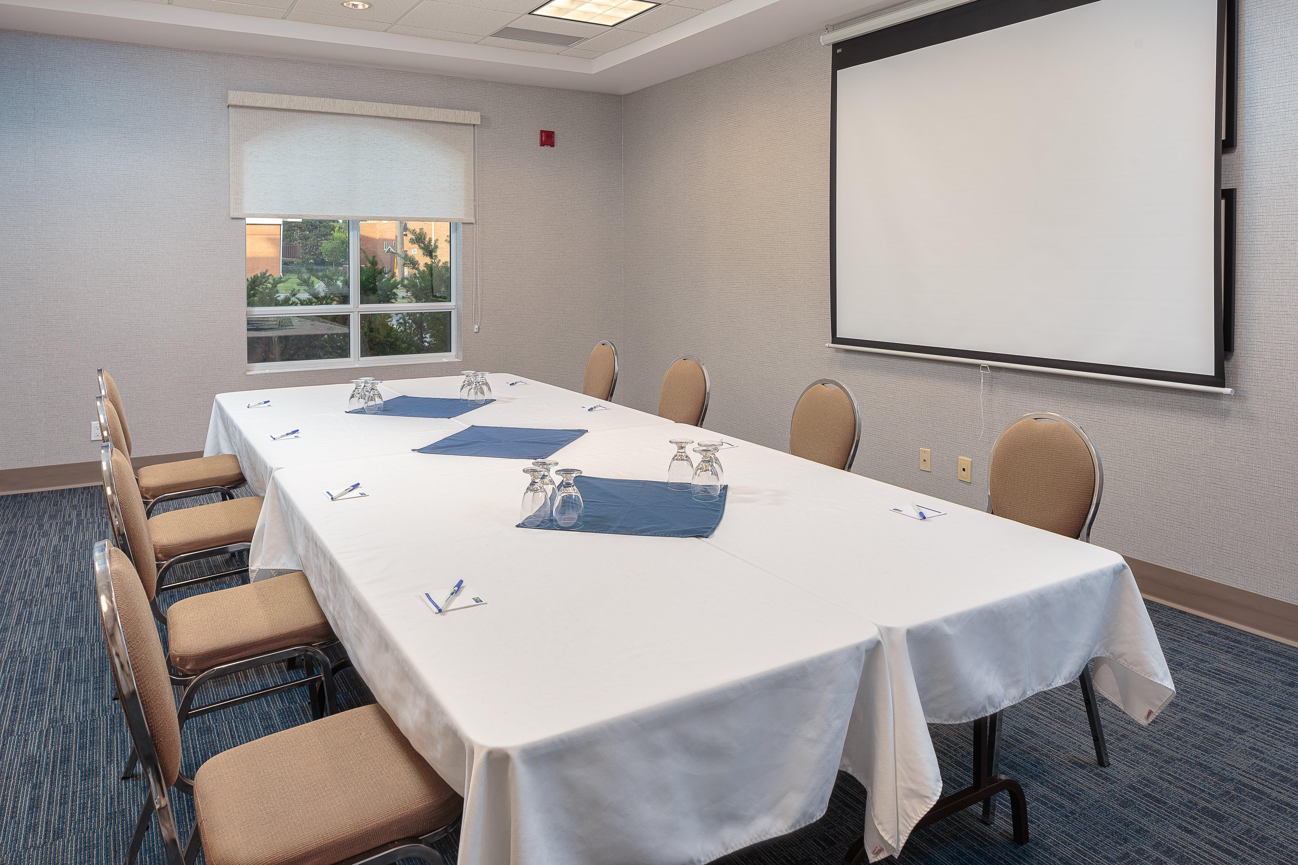 Holiday Inn Express & Suites - Belleville By Ihg Εξωτερικό φωτογραφία
