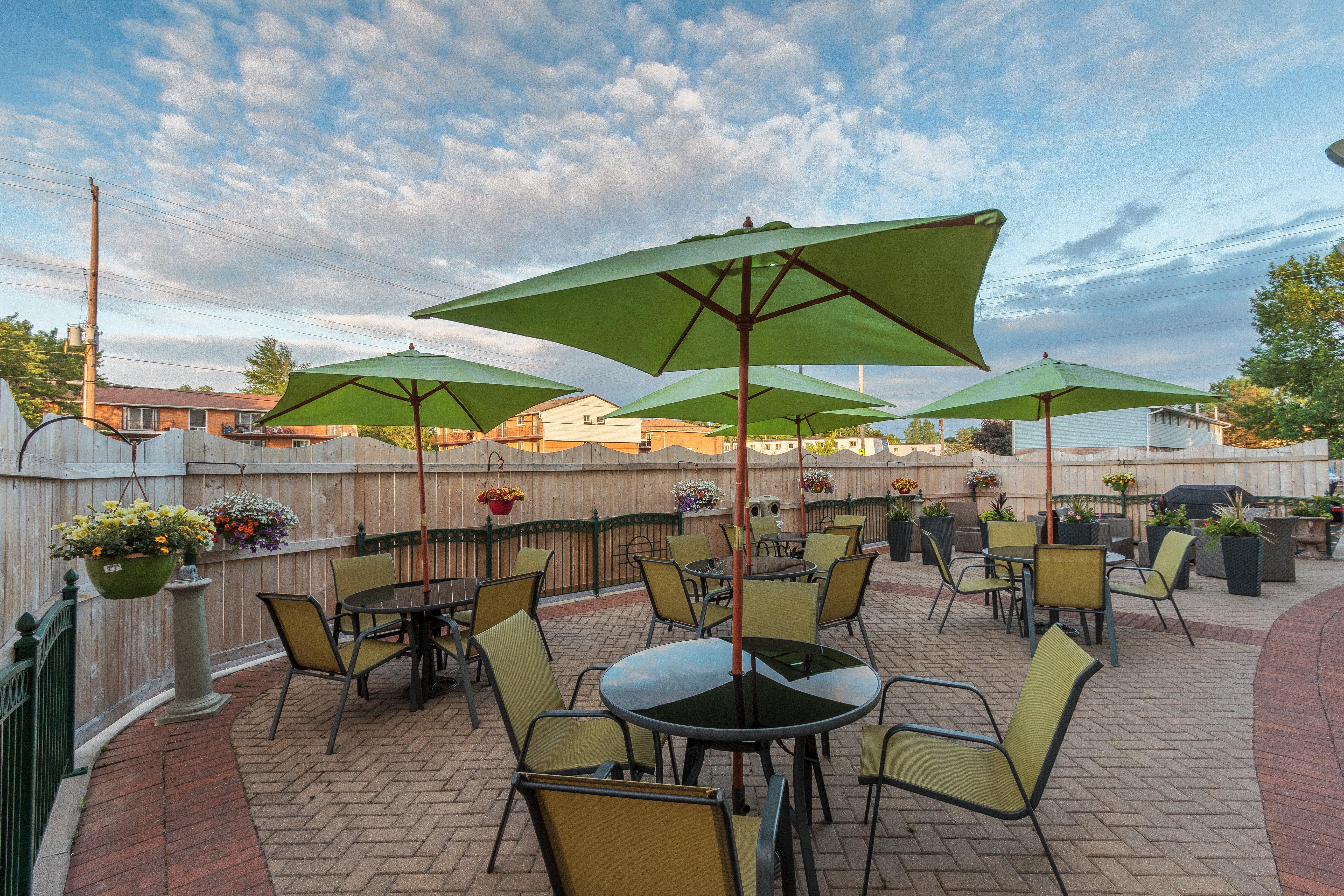 Holiday Inn Express & Suites - Belleville By Ihg Εξωτερικό φωτογραφία