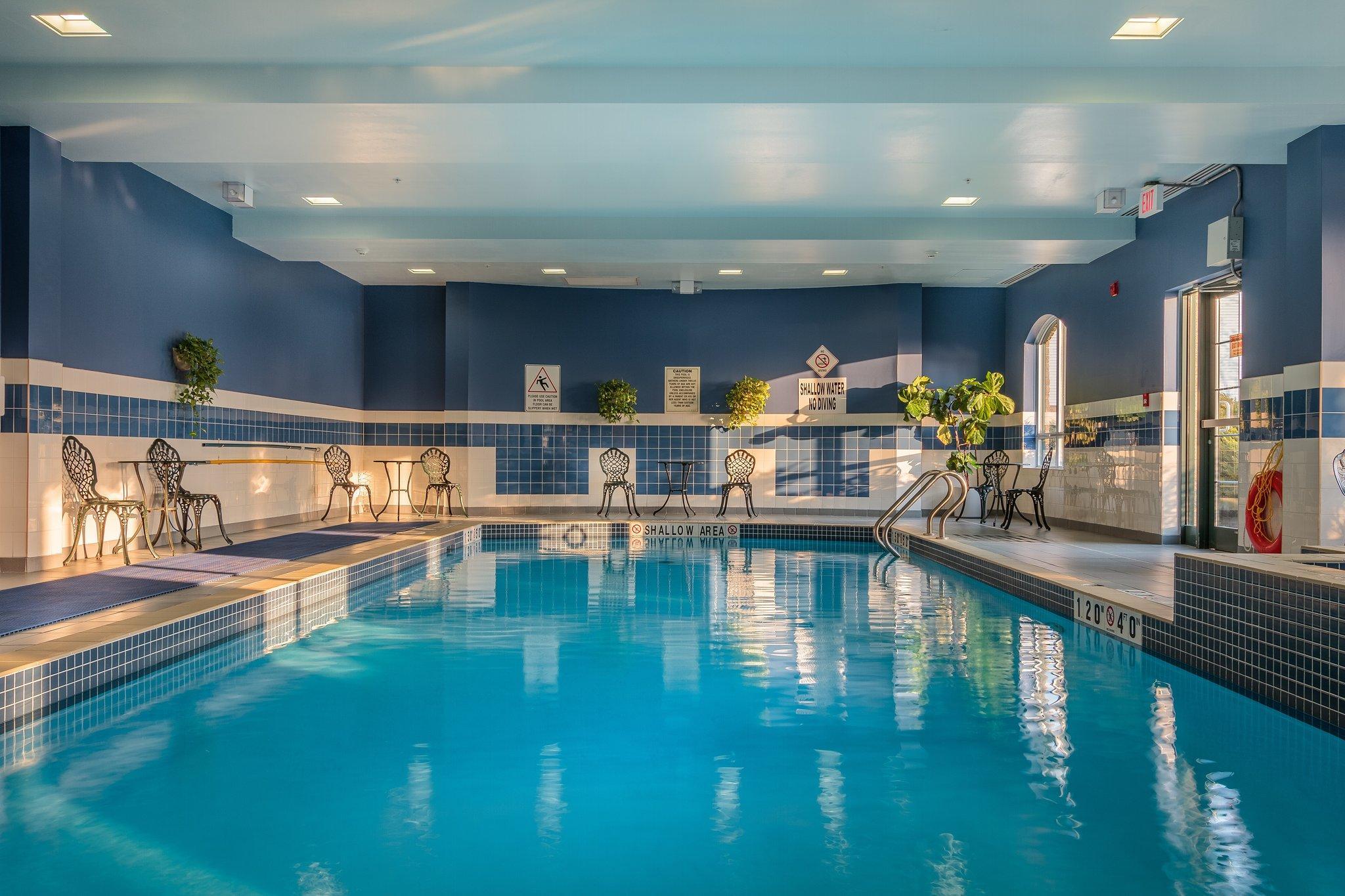 Holiday Inn Express & Suites - Belleville By Ihg Εξωτερικό φωτογραφία