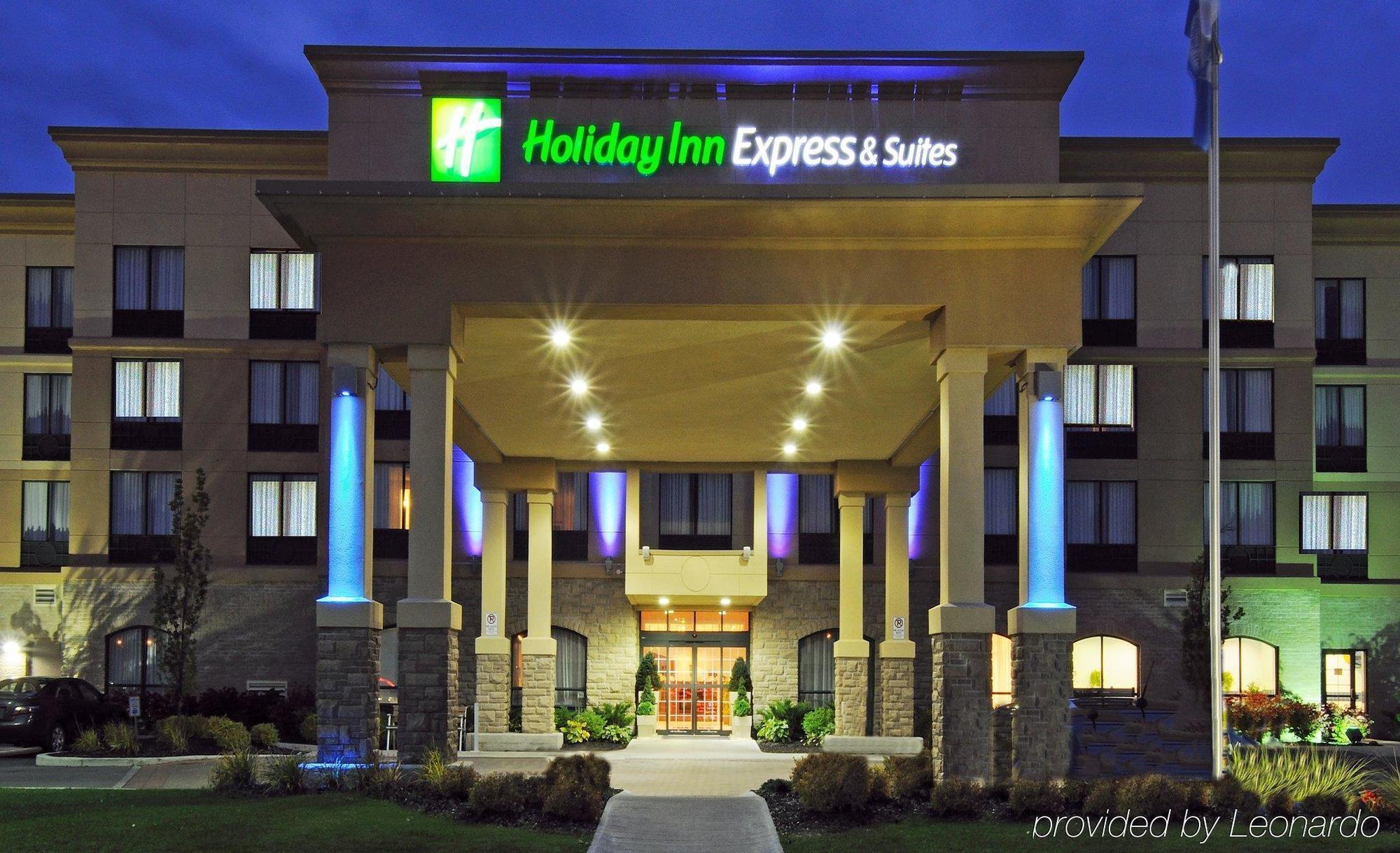 Holiday Inn Express & Suites - Belleville By Ihg Εξωτερικό φωτογραφία