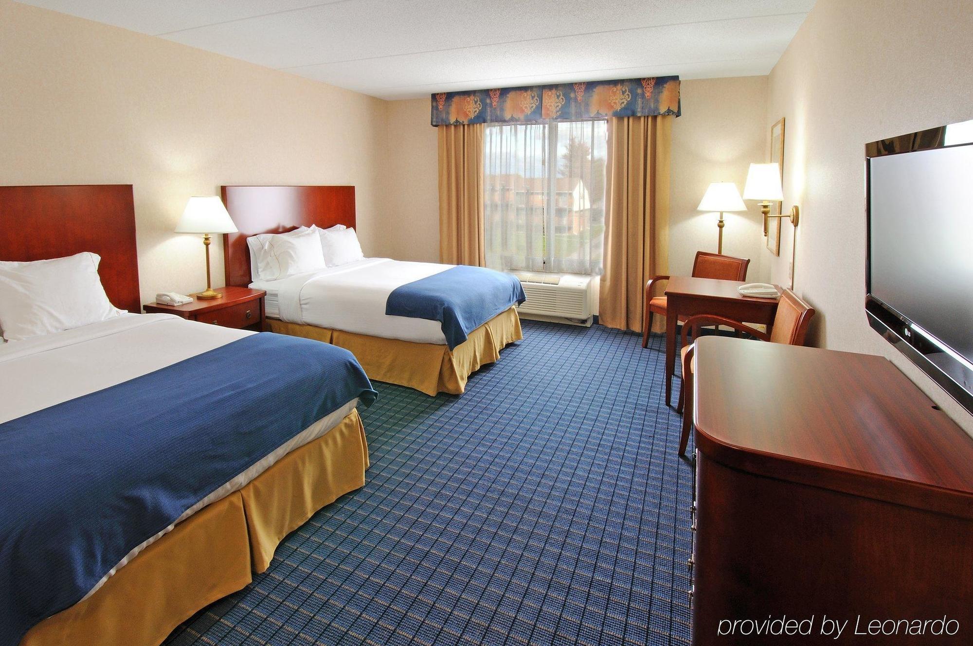 Holiday Inn Express & Suites - Belleville By Ihg Δωμάτιο φωτογραφία